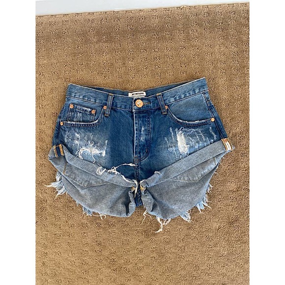 One Teaspoon BanditsButton Fly Twisted Cuff Hem Cutoff Shorts Size 27